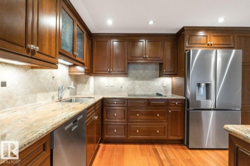 1503 11503 100 Avenue, Edmonton, AB - Indoor Photo Showing Kitchen