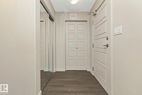 413 6084 Stanton Drive, Edmonton, AB - Indoor Photo Showing Other Room