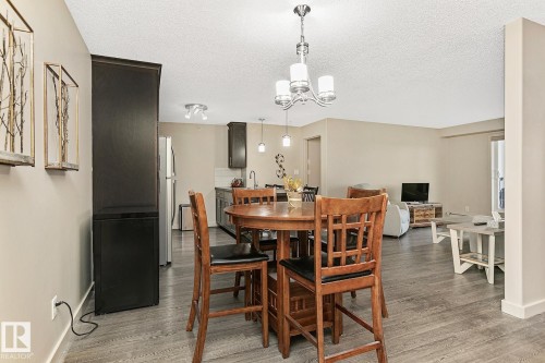 413 6084 Stanton Drive, Edmonton, AB - Indoor Photo Showing Dining Room