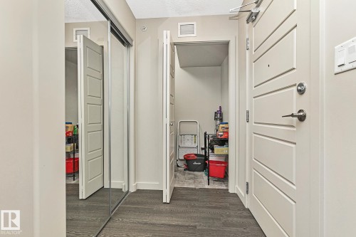 413 6084 Stanton Drive, Edmonton, AB - Indoor Photo Showing Other Room