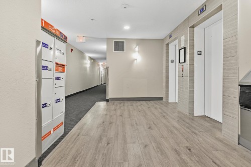413 6084 Stanton Drive, Edmonton, AB - Indoor Photo Showing Other Room