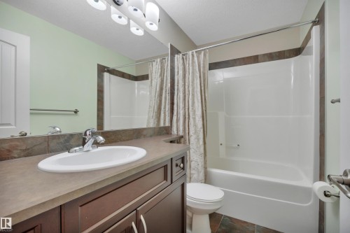 861 Southfork Green, Leduc, AB - Indoor Photo Showing Bathroom