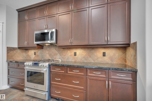 861 Southfork Green, Leduc, AB - Indoor Photo Showing Kitchen