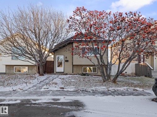 3607 44 Avenue  Edmonton, AB T6L 5M5