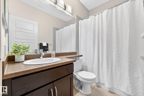 247 308 Ambleside Link, Edmonton, AB - Indoor Photo Showing Bathroom