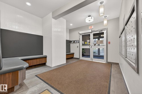 247 308 Ambleside Link, Edmonton, AB - Indoor Photo Showing Other Room