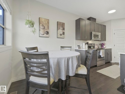 4049 Allan Crescent, Edmonton, AB - Indoor