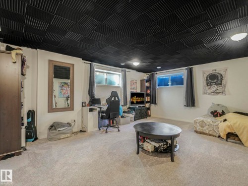 4049 Allan Crescent, Edmonton, AB - 