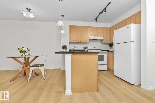 112 630 Mcallister Loop, Edmonton, AB - Indoor