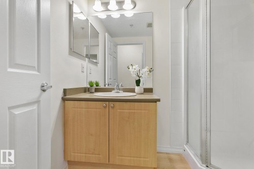 112 630 Mcallister Loop, Edmonton, AB - Indoor Photo Showing Bathroom