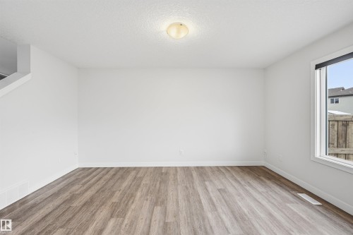 3607 Atkinson Loop, Edmonton, AB - Indoor Photo Showing Other Room