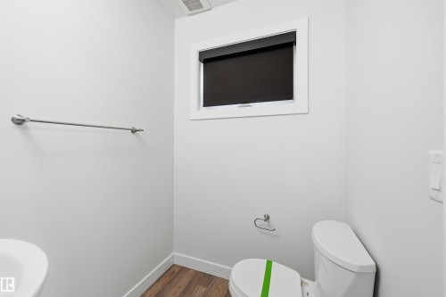 3607 Atkinson Loop, Edmonton, AB - Indoor Photo Showing Bathroom