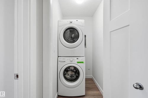 3607 Atkinson Loop, Edmonton, AB - Indoor Photo Showing Laundry Room