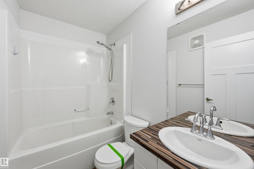 3607 Atkinson Loop, Edmonton, AB - Indoor Photo Showing Bathroom
