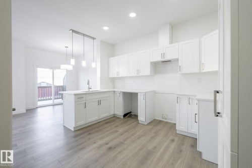67 2710 66 Street, Edmonton, AB - Indoor Photo Showing Kitchen