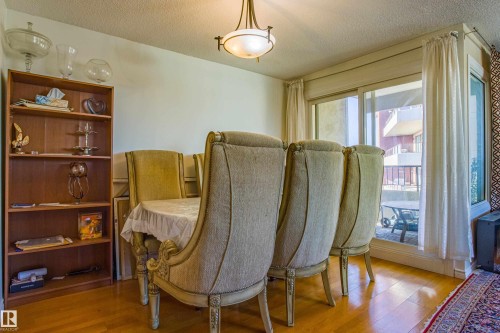 1703 12303 Jasper Avenue, Edmonton, AB - Indoor