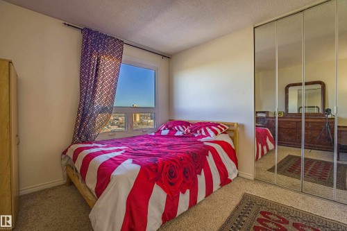 1703 12303 Jasper Avenue, Edmonton, AB - Indoor Photo Showing Bedroom