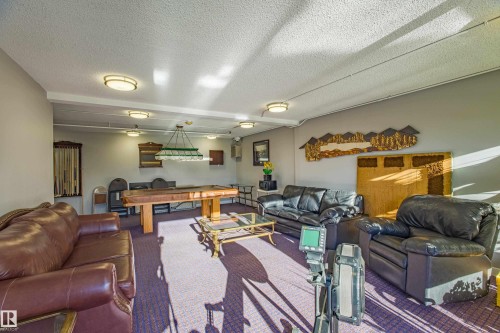 1703 12303 Jasper Avenue, Edmonton, AB - Indoor