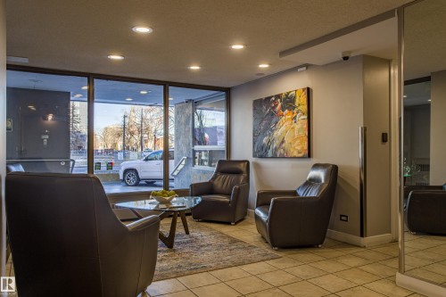 1703 12303 Jasper Avenue, Edmonton, AB - Indoor Photo Showing Other Room