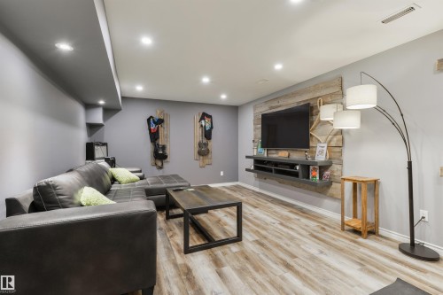 8504 16A Avenue, Edmonton, AB - Indoor