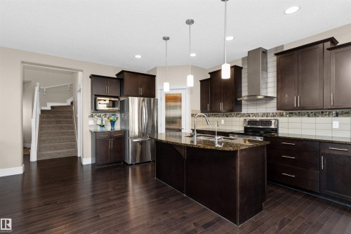 3856 Agar Green, Edmonton, AB - Indoor Photo Showing Kitchen With Upgraded Kitchen