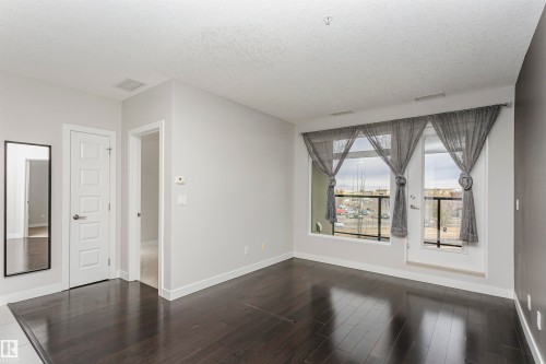 332 5151 Windermere Boulevard, Edmonton, AB - Indoor Photo Showing Other Room