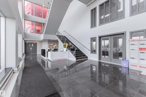 332 5151 Windermere Boulevard, Edmonton, AB - Indoor Photo Showing Other Room