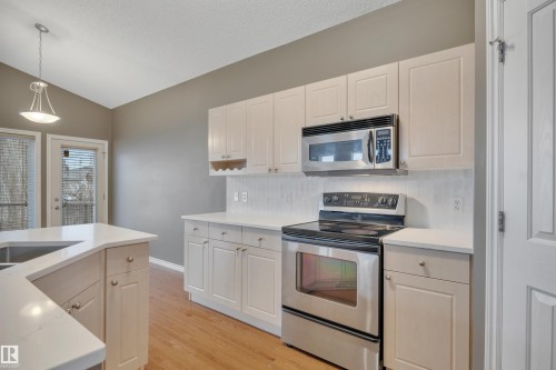 14047 136 Street, Edmonton, AB - Indoor Photo Showing Kitchen