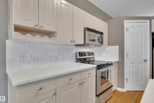 14047 136 Street, Edmonton, AB - Indoor Photo Showing Kitchen