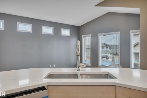 14047 136 Street, Edmonton, AB - Indoor Photo Showing Kitchen With Double Sink