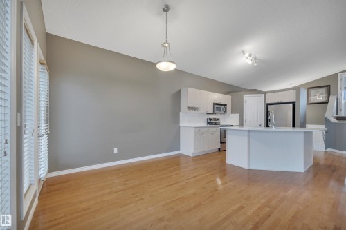 14047 136 Street, Edmonton, AB - Indoor Photo Showing Kitchen
