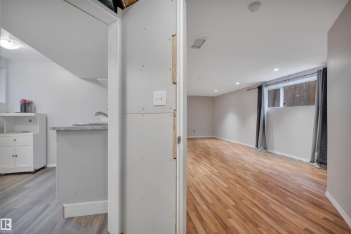 14047 136 Street, Edmonton, AB - Indoor Photo Showing Other Room