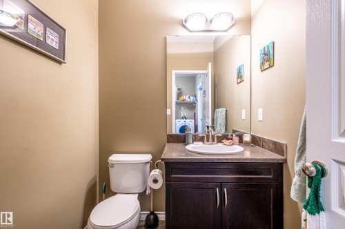 3 Elista Crest, St. Albert, AB - Indoor Photo Showing Bathroom