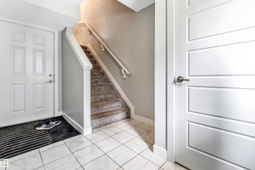 57 2215 24 Street, Edmonton, AB - Indoor Photo Showing Other Room