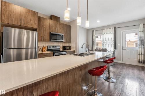 57 2215 24 Street, Edmonton, AB - Indoor Photo Showing Kitchen With Double Sink With Upgraded Kitchen