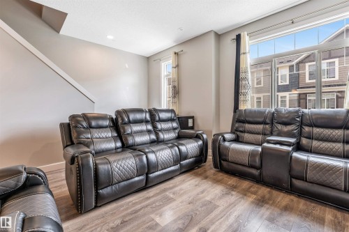57 2215 24 Street, Edmonton, AB - Indoor Photo Showing Living Room