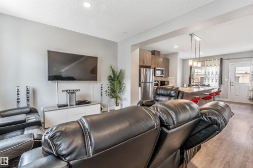 57 2215 24 Street, Edmonton, AB - Indoor Photo Showing Living Room