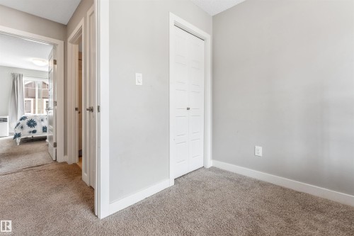 57 2215 24 Street, Edmonton, AB - Indoor Photo Showing Other Room