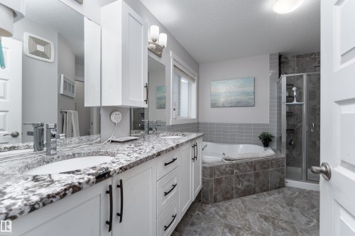 9715 205 Street, Edmonton, AB - Indoor Photo Showing Bathroom