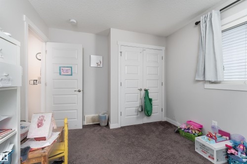 9715 205 Street, Edmonton, AB - Indoor