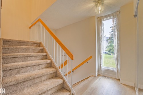 5388 38A Avenue, Edmonton, AB - Indoor Photo Showing Other Room