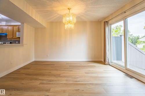 5388 38A Avenue, Edmonton, AB - Indoor Photo Showing Other Room