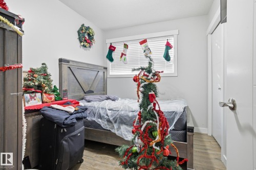 15331 104 Avenue, Edmonton, AB - Indoor Photo Showing Bedroom