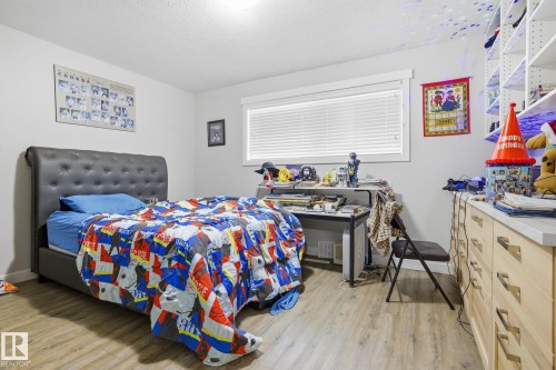 15331 104 Avenue, Edmonton, AB - Indoor Photo Showing Bedroom
