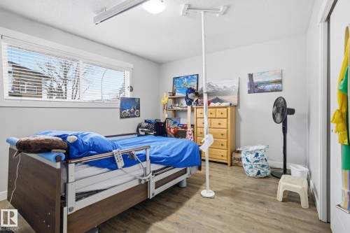 15331 104 Avenue, Edmonton, AB - Indoor Photo Showing Bedroom