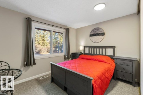 66 Forest Grove, St. Albert, AB - Indoor Photo Showing Bedroom