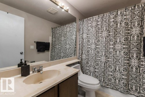 66 Forest Grove, St. Albert, AB - Indoor Photo Showing Bathroom