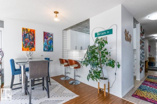 701 10011 123 Street, Edmonton, AB - Indoor