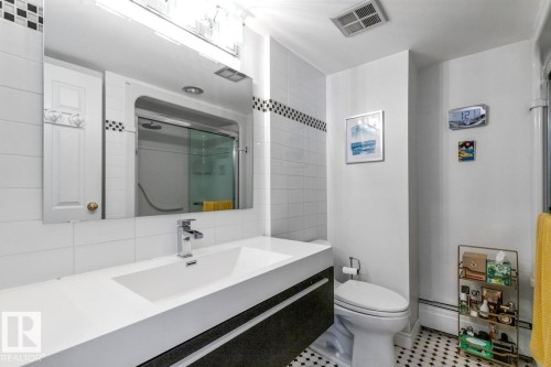 701 10011 123 Street, Edmonton, AB - Indoor Photo Showing Bathroom