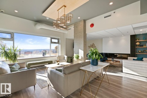 701 10011 123 Street, Edmonton, AB - Indoor